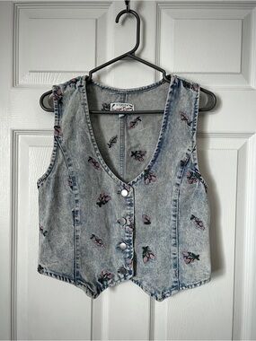 STOOSH • Vintage Denim light wash jean vest flower embroidery tailored Y2K